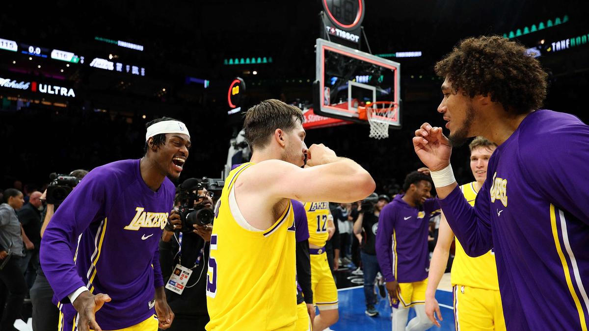 NBA approves sale of Los Angeles Lakers to Mark Walter