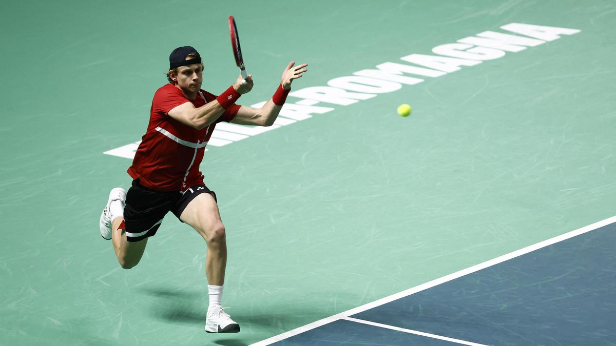 Davis Cup 2025: Zizou Bergs leads Belgium past France into semifinals