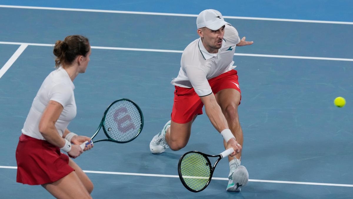 Poland beats US in mixed doubles decider to reach United Cup final against Switzerland