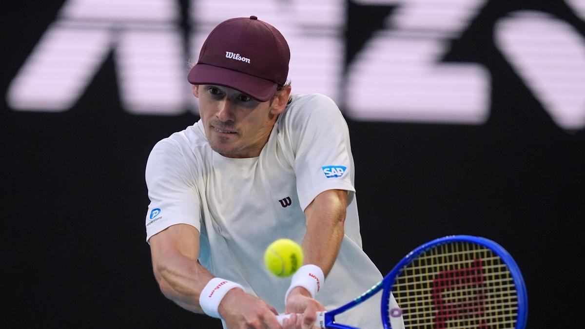Australian Open 2026: De Minaur keeps home hopes alive, beats Tiafoe to reach fourth round