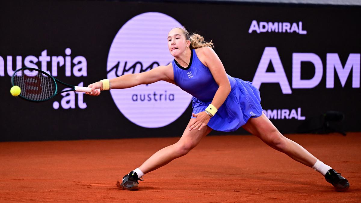Stuttgart Open: Andreeva battles reigning champion Ostapenko